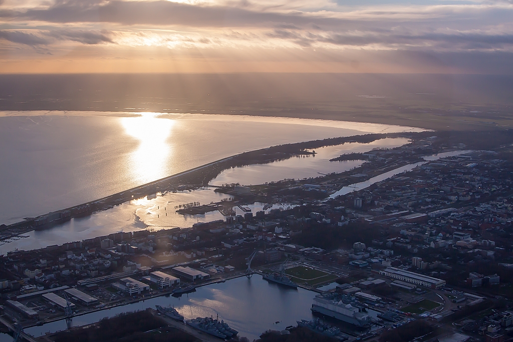 #slidecaption3 Im Naturparadies NIedersächsisches Wattenmeer:Wir haben die schönsten Wohnungsangebote am Wasser
